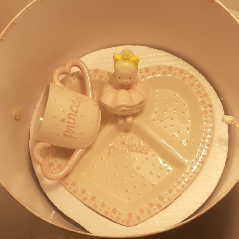 Mud Pie Princess Heart-Shaped Snack Set. NWOT